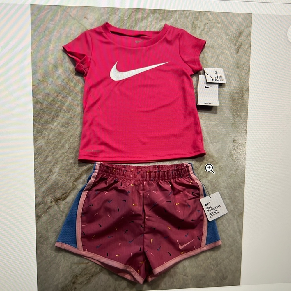 Nike girls 4 piece Dri Fit. 4T. 2 sets (top and bottom) included
